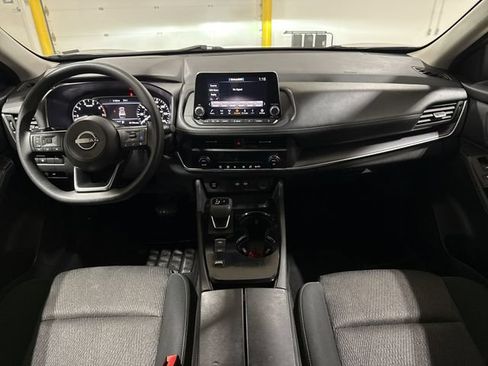 Used 2024 Nissan Rogue SV FWD image 10