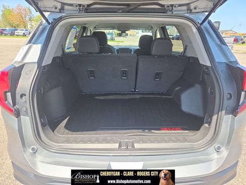 Used 2023 GMC Terrain SLE AWD/4WD image 29