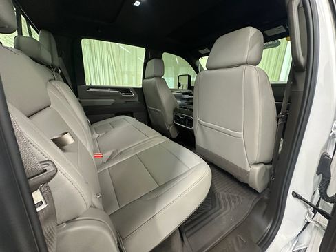 Certified 2025 Chevrolet Silverado 2500 LTZ w/ LTZ Premium Package image 17