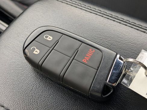 Used 2024 Jeep Compass Trailhawk image 29