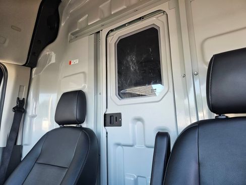Used 2025 Ford Transit 250 148 High Roof RWD image 26