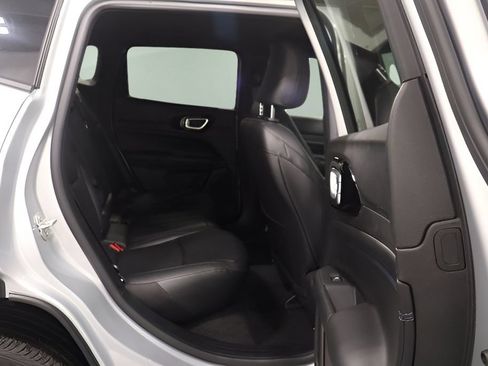 Used 2026 Jeep Compass Limited AWD/4WD image 19