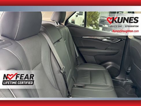 Used 2023 Buick Envision Essence image 41