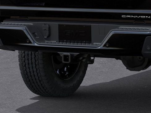 Used 2025 GMC Canyon Denali image 43
