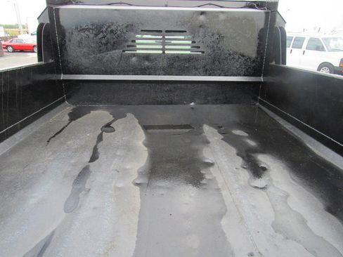 Used 2023 Ford F550 4x4 Regular Cab Super Duty image 16