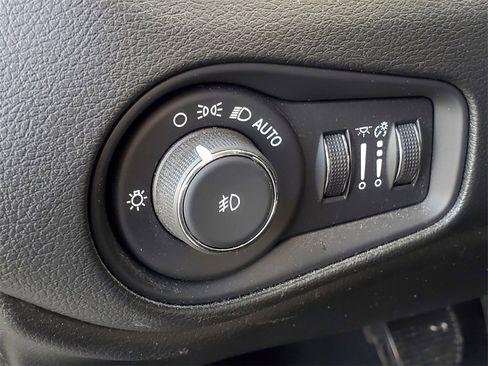 Used 2020 Jeep Renegade Limited w/ Safety and Security Group image 13