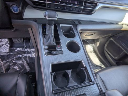 Used 2022 Toyota Sienna XSE w/ XSE Plus Package image 12