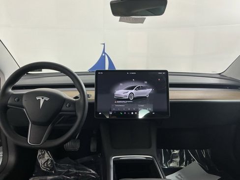 Used 2023 Tesla Model 3 Standard Range image 28