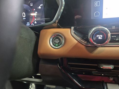 Used 2023 GMC Canyon AT4 w/ AT4 Premium Package image 18