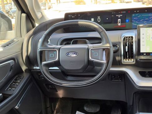 Used 2025 Ford Expedition Max Platinum image 24