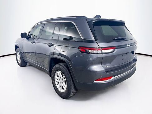 Used 2023 Jeep Grand Cherokee Laredo image 28