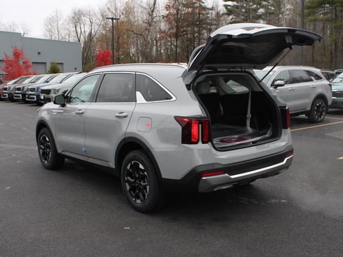 New 2026 Kia Sorento S image 7