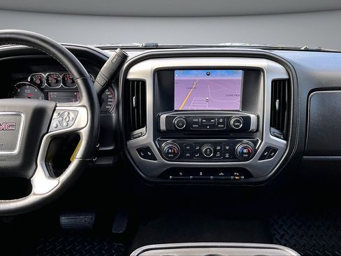 Used 2015 GMC Sierra 1500 SLT w/ SLT Preferred Package AWD/4WD image 10