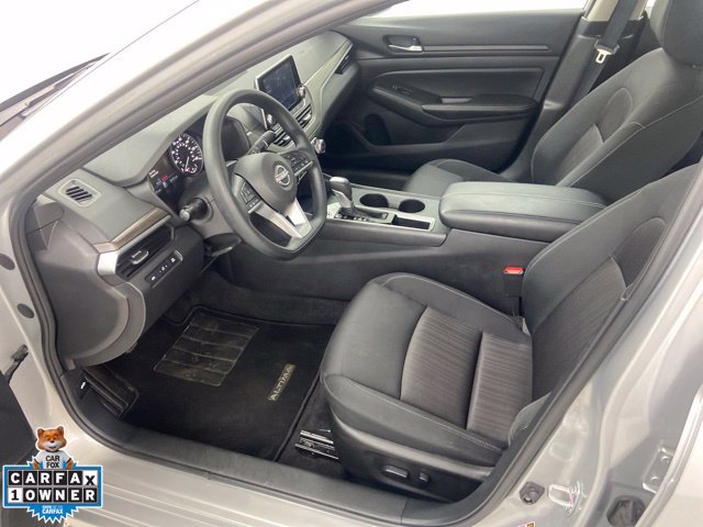 Used 2025 Nissan Altima 2.5 SV FWD image 14