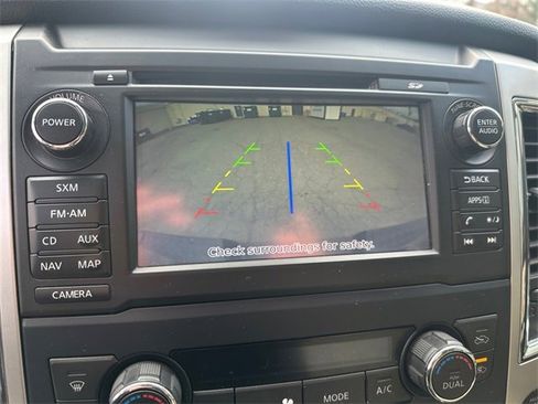 Used 2017 Nissan Titan SV image 17