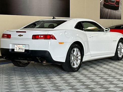 Used 2015 Chevrolet Camaro LS RWD image 4
