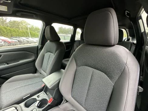 Certified 2025 Subaru Forester Premium AWD/4WD image 19