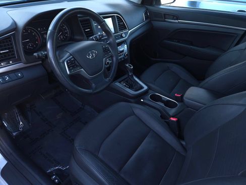 Used 2017 Hyundai Elantra Limited FWD image 6
