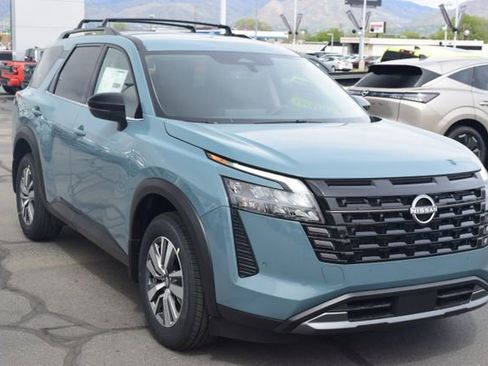 New 2026 Nissan Pathfinder SL AWD/4WD image 9