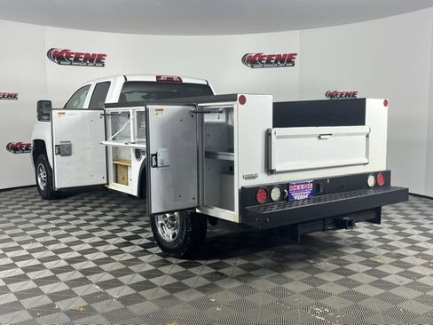 Used 2019 Chevrolet Silverado 2500 W/T w/ WT Convenience Package image 8