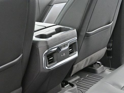 Used 2024 GMC Sierra 1500 Denali w/ Technology Package AWD/4WD image 33