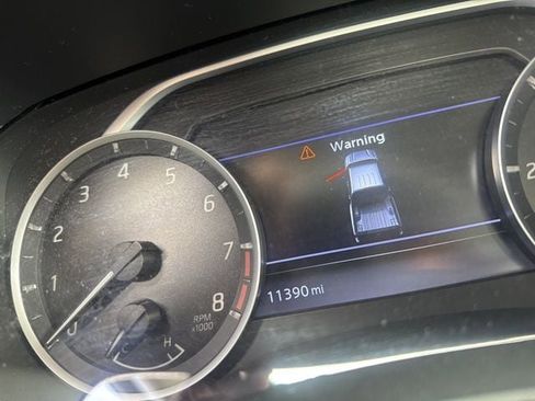 Used 2024 Nissan Frontier SV w/ Technology Package image 4