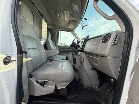 Used 2013 Ford E-350 and Econoline 350 Super Duty w/ PWR Group RWD image 14