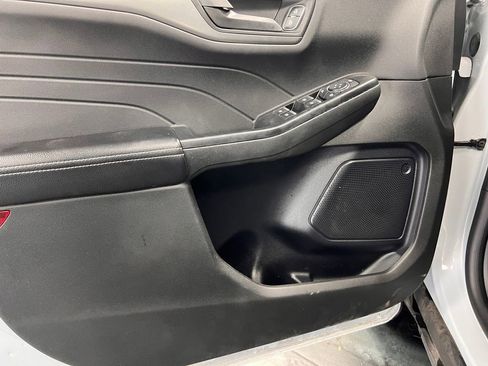 Used 2025 Ford Escape Active AWD/4WD image 17
