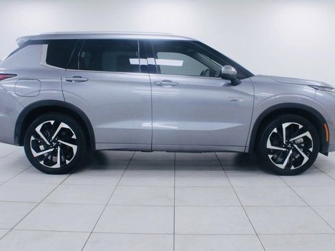 Used 2023 Mitsubishi Outlander SEL image 23