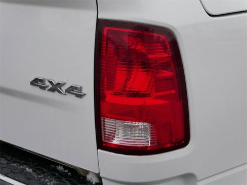 Used 2019 RAM 1500 Tradesman w/ Chrome Appearance Group image 17