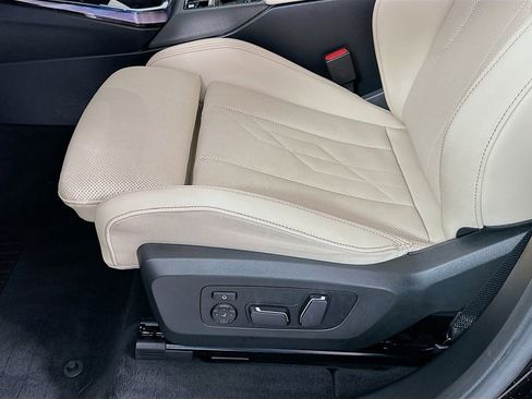 Used 2025 BMW X3 xDrive30i w/ Convenience Package image 19