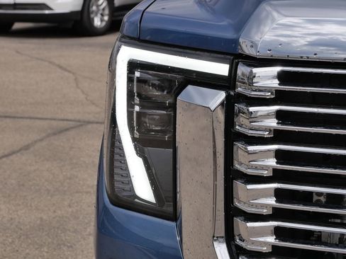 New 2026 GMC Sierra 3500 Denali w/ Denali Reserve Package AWD/4WD image 4