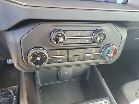 New 2026 Ford Bronco 2-Door AWD/4WD image 23
