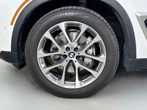 Used 2025 BMW X5 xDrive40i image 32