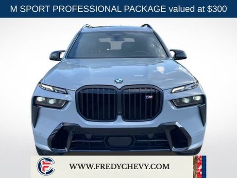 Used 2025 BMW X7 M60i AWD/4WD image 9