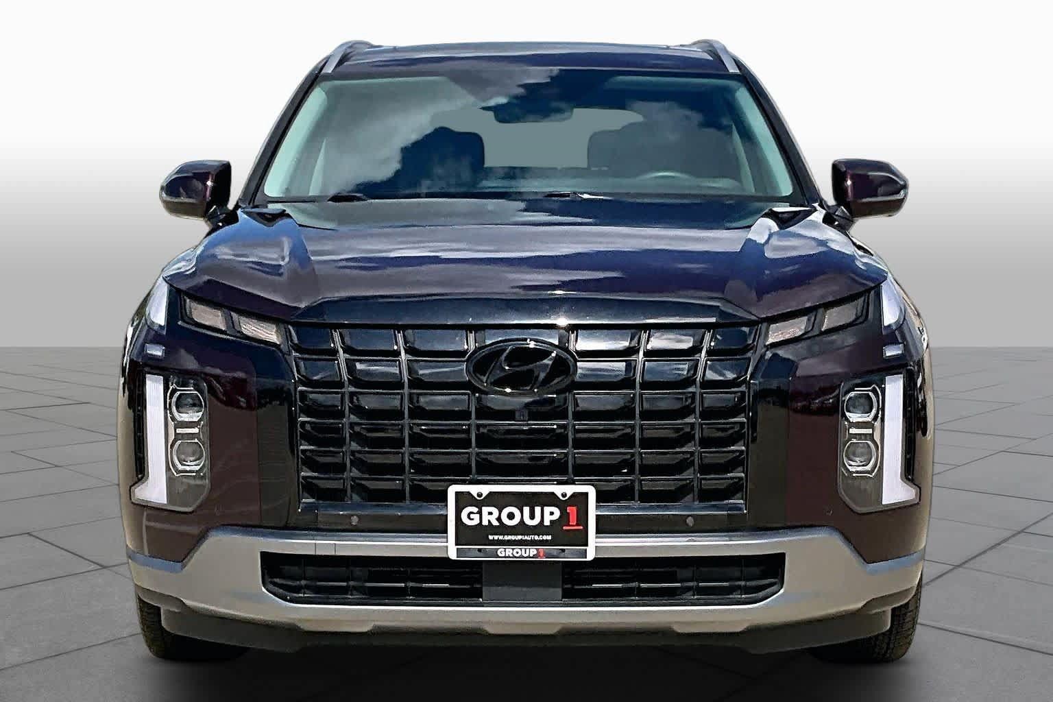 Used 2024 Hyundai Palisade SEL w/ Premium Package FWD image 4