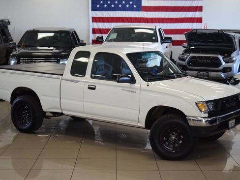 Used 1996 Toyota Tacoma 2WD Xtracab image 2