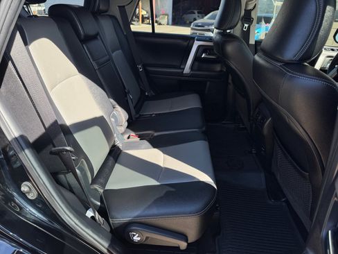 Used 2018 Toyota 4Runner SR5 Premium AWD/4WD image 31