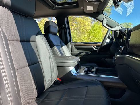 Certified 2024 Chevrolet Silverado 2500 High Country w/ Technology Package AWD/4WD image 19