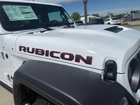New 2026 Jeep Wrangler Unlimited Rubicon w/ Dual Top Group AWD/4WD image 3