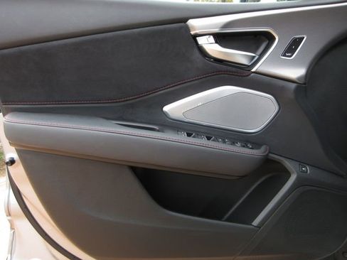 Used 2023 Acura RDX A-Spec image 9