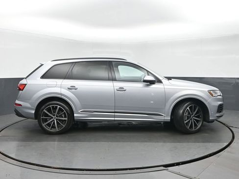Used 2021 Audi Q7 3.0T Premium Plus w/ Executive Package image 2