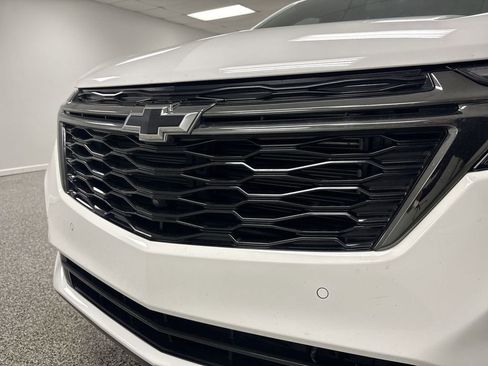 Used 2023 Chevrolet Equinox Premier AWD/4WD image 21