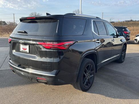 Used 2022 Chevrolet Traverse Premier w/ LPO, Blackout Package image 7