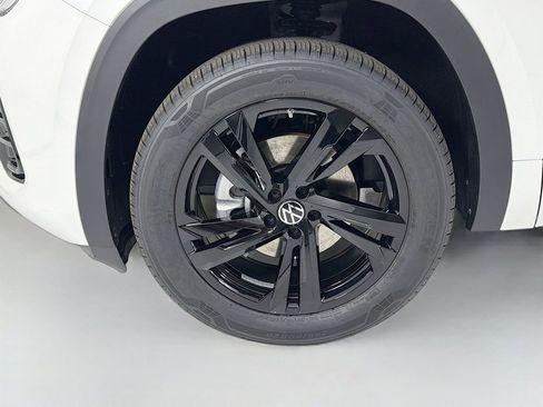 New 2026 Volkswagen Atlas Cross Sport SEL R-Line AWD/4WD image 33