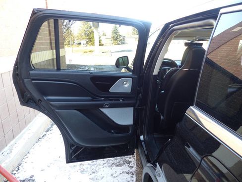 Used 2020 Lincoln Aviator Reserve w/ Equipment Group 201A image 33