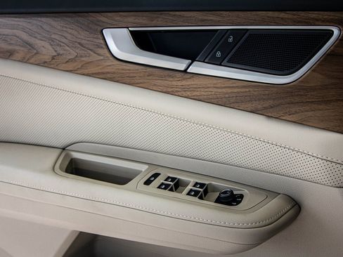 New 2026 Volkswagen Atlas SE image 26