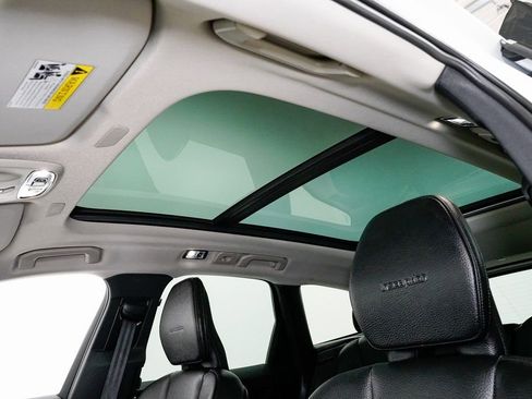 Used 2020 Volvo XC60 T6 Inscription w/ Protection Package Premier image 9