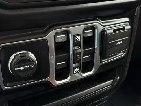 Used 2022 Jeep Gladiator Sport AWD/4WD image 27