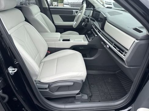 Used 2026 Hyundai Santa Fe SEL FWD image 13